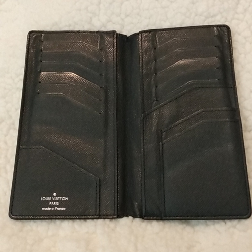 Sale Authentic Louis Vuitton Taiga Porto wallet - Picture 2 of 14